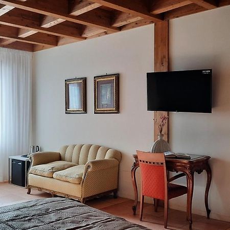 Palazzo Laureano - Dimora Storica Hotell Tricarico Eksteriør bilde