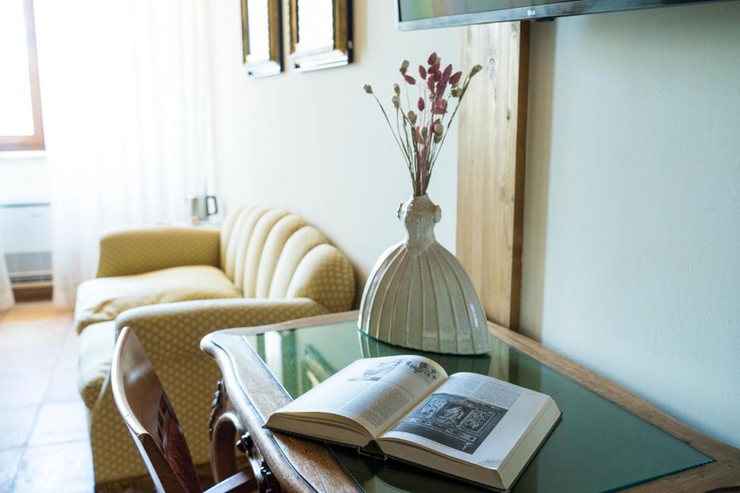 Palazzo Laureano - Dimora Storica Hotell Tricarico Eksteriør bilde