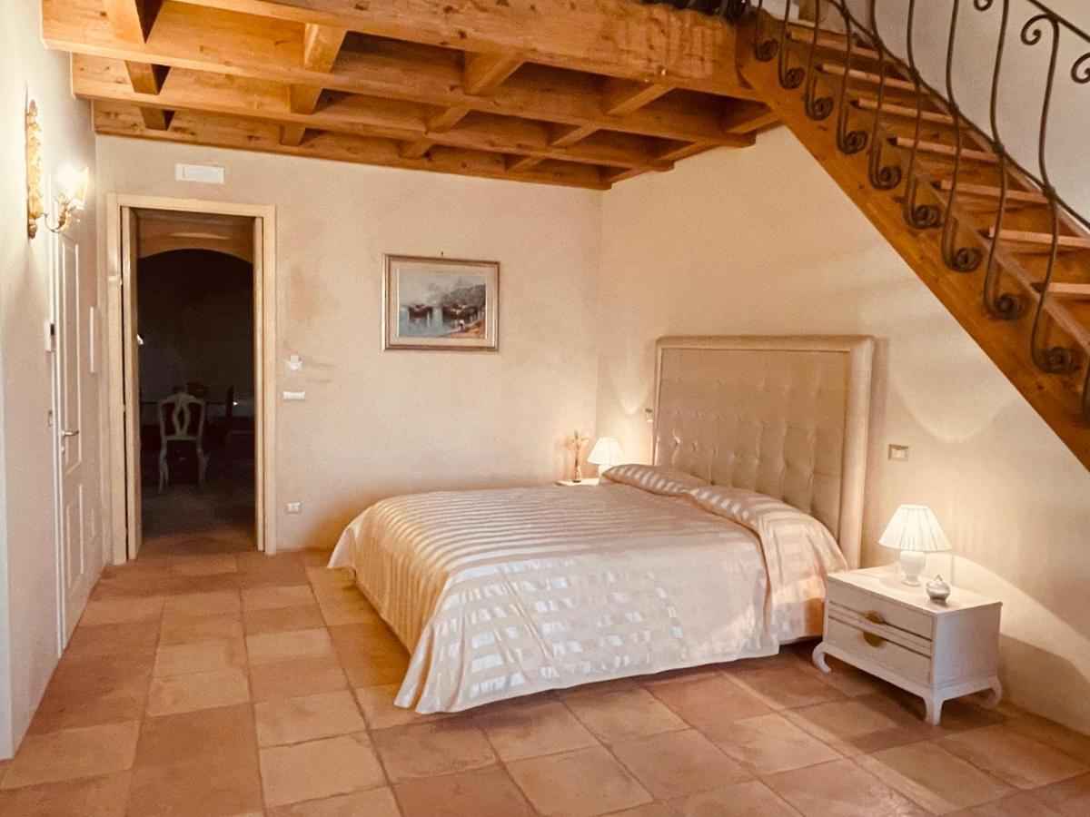 Palazzo Laureano - Dimora Storica Hotell Tricarico Eksteriør bilde